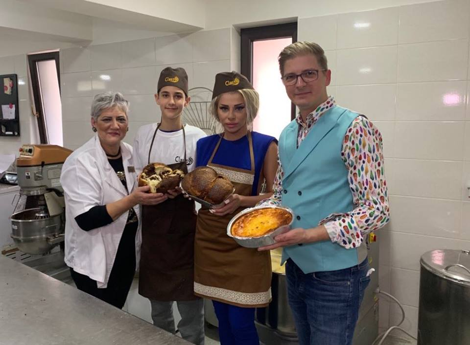 Maria este mândră de ce a reușit să facă în bucătărie