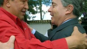 Hugo Chavez si Alvaro Uribe s-au injurat ca la usa cortului!