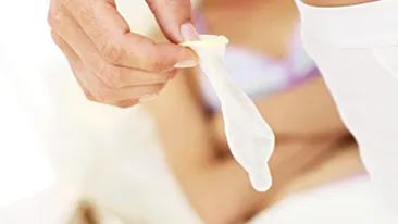 Un copil de patru ani a contractat o boala venerica dupa ce a bagat in gura un prezervativ plin cu sperma