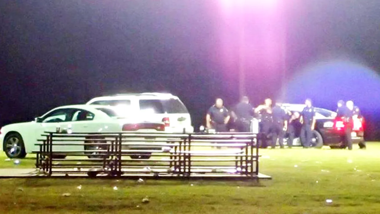Atac armat în Dallas, în timpul unui meci de fotbal! O gravidă se află printre victimele împușcate