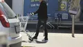 Milionarul și-a făcut cumpărăturile la LIDL. I-a lăsat mască pe angajați: cu ce și-a umplut căruciorul