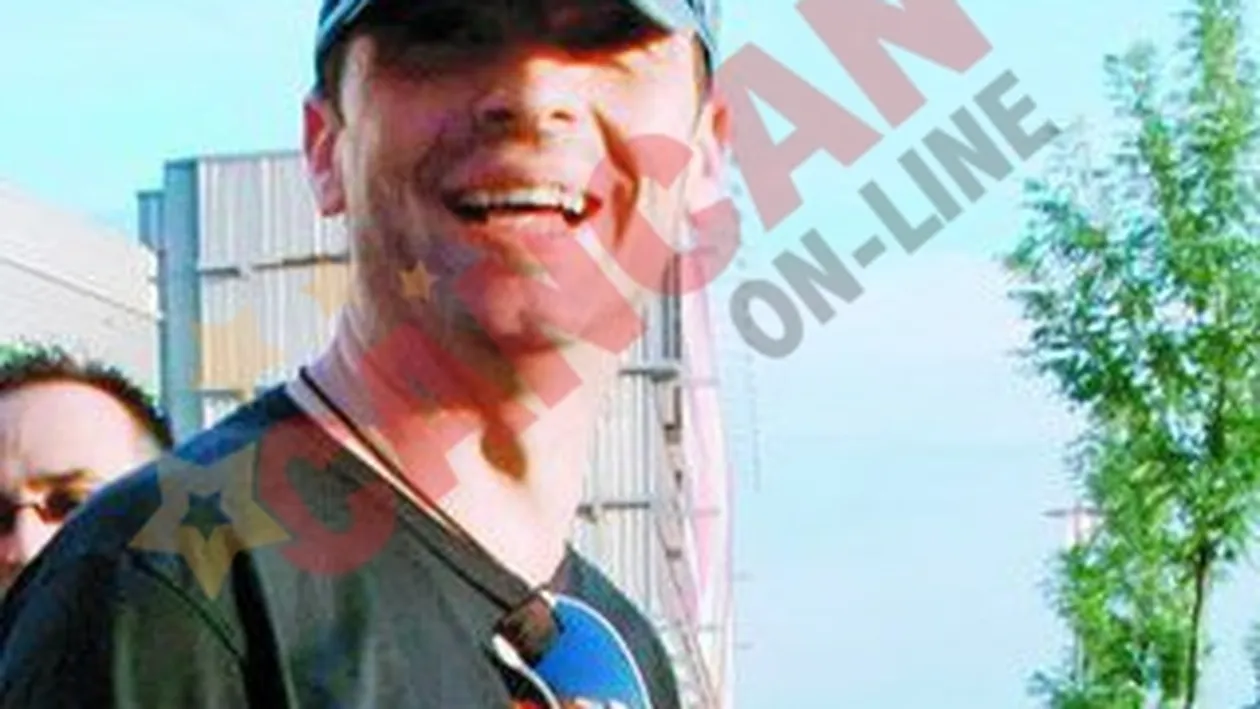 Va face patru emisiuni odata