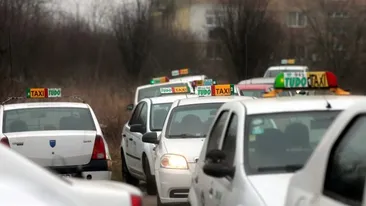 Un taximetrist din Timiș, bătut de trei clienți, pentru că ar fi ales un traseu mai lung în timpul cursei