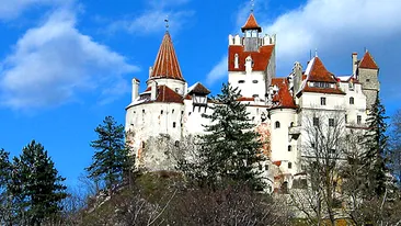 Vampiri, sange si fantome! Castelul Bran este in Top 10 al celor mai inspaimantatoare destinatii de Halloween!