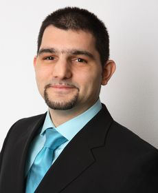 Andrei Ştefan este fiul vitreg al lui Dinu Patriciu