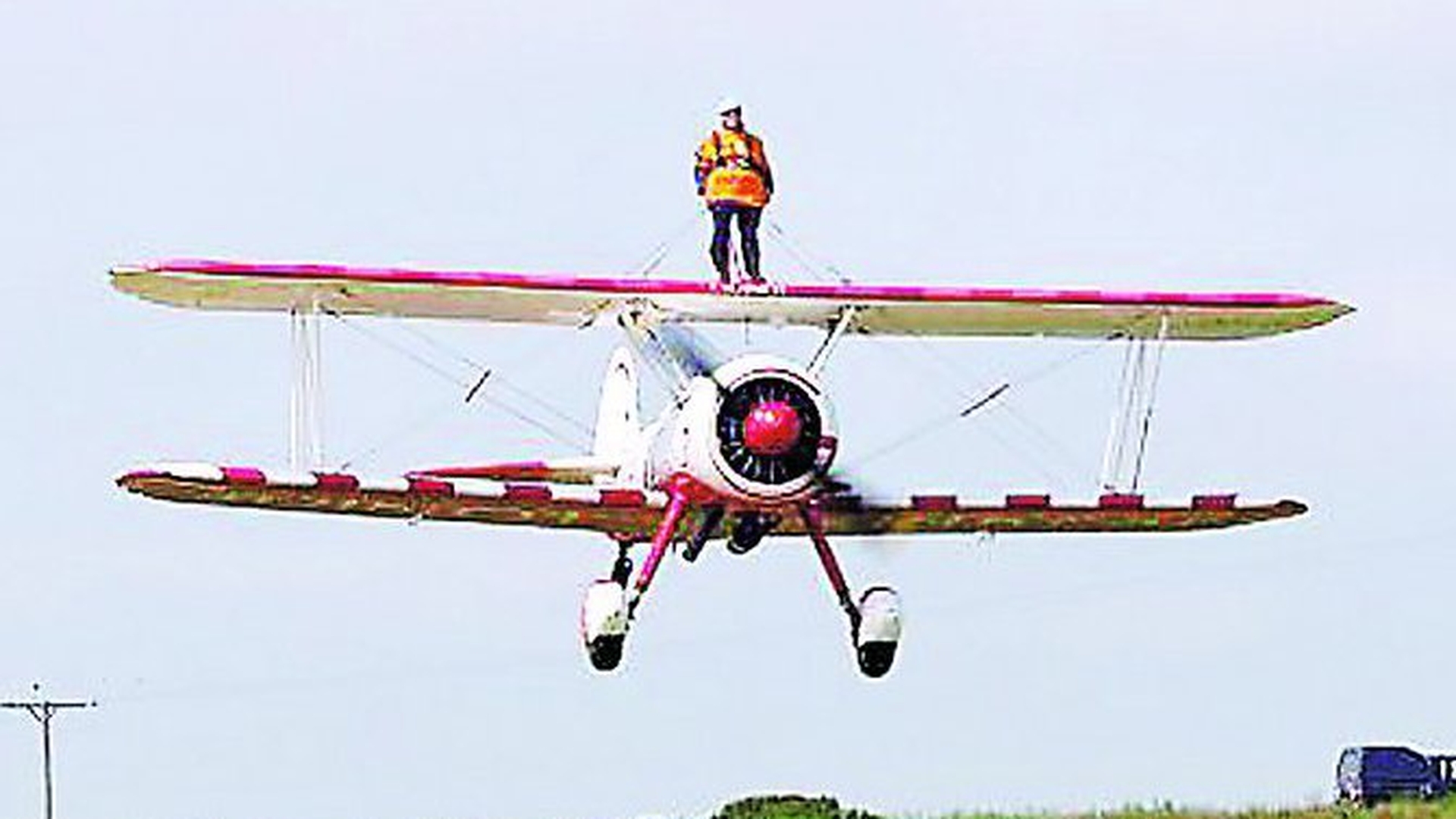 Pe aripa avionului la 84 de ani