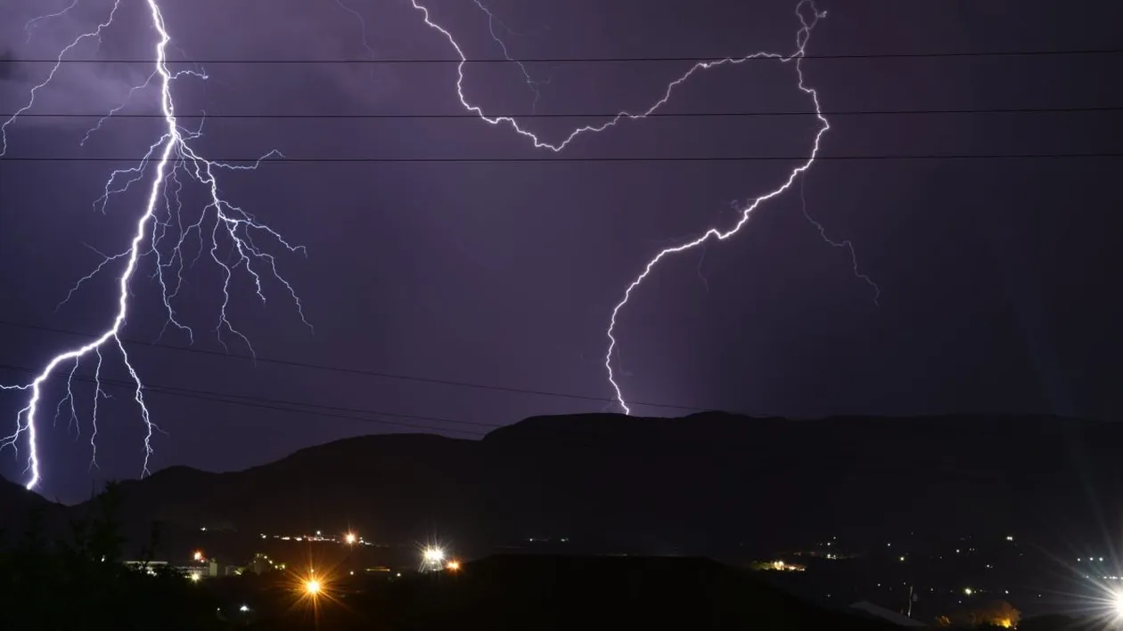 Au vrut să facă un selfie, însă au fost loviți de fulger. 11 persoane au decedat