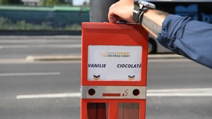 Campania ALEGE ASUMAT UN ORAȘ CURAT se lansează în Constanța! 200 de scrumiere stradale speciale invită fumătorii să aleagă protejarea mediului