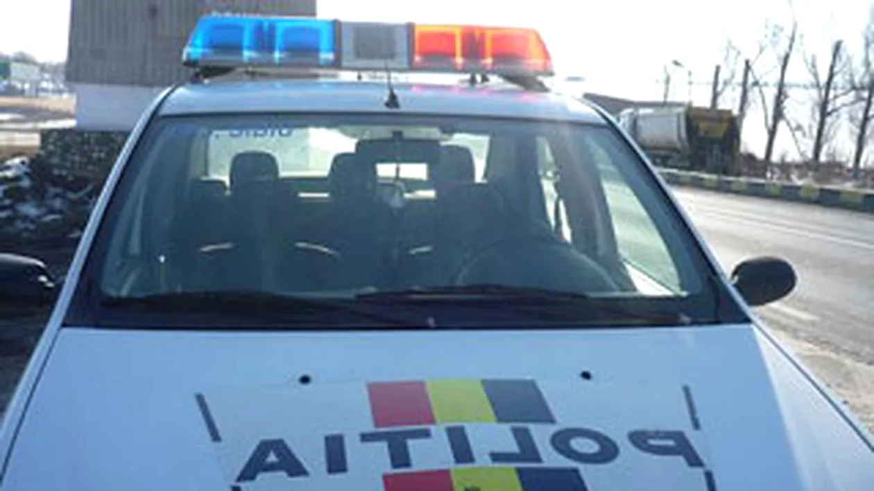 Un politist a accidentat cu masina de serviciu o batrana pe trecerea de pietoni