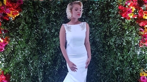 Maria Constantin și-a pus exensii lungi. Artista arată ca o păpușă Barbie: “Super alegere! Eleganță nobilă, rafinament”