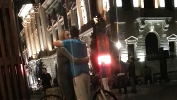 Octavian Strunila, sotia ta stie ce faci tu cata vreme ea sta acasa cu copiii?! Imaginile astea clar nu-i vor conveni...