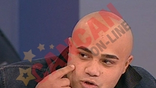 Perversul de pe Targu Ocna: "O sa cer si eu 1499 de euro ca sa apar la TV ca Adelina! Mie nu imi place de ea, are nasul ca un colt de paine"