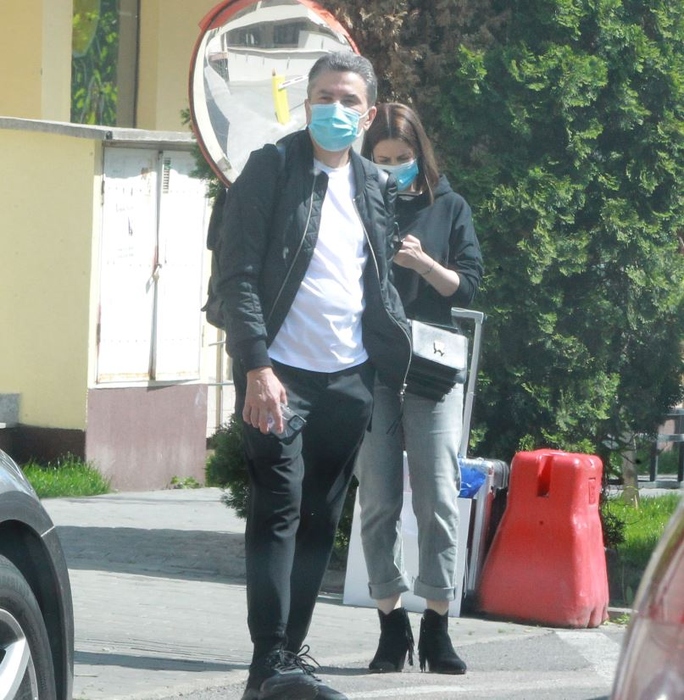 Andreea Berecleanu și Constantin Stan așteaptă Uber-ul
