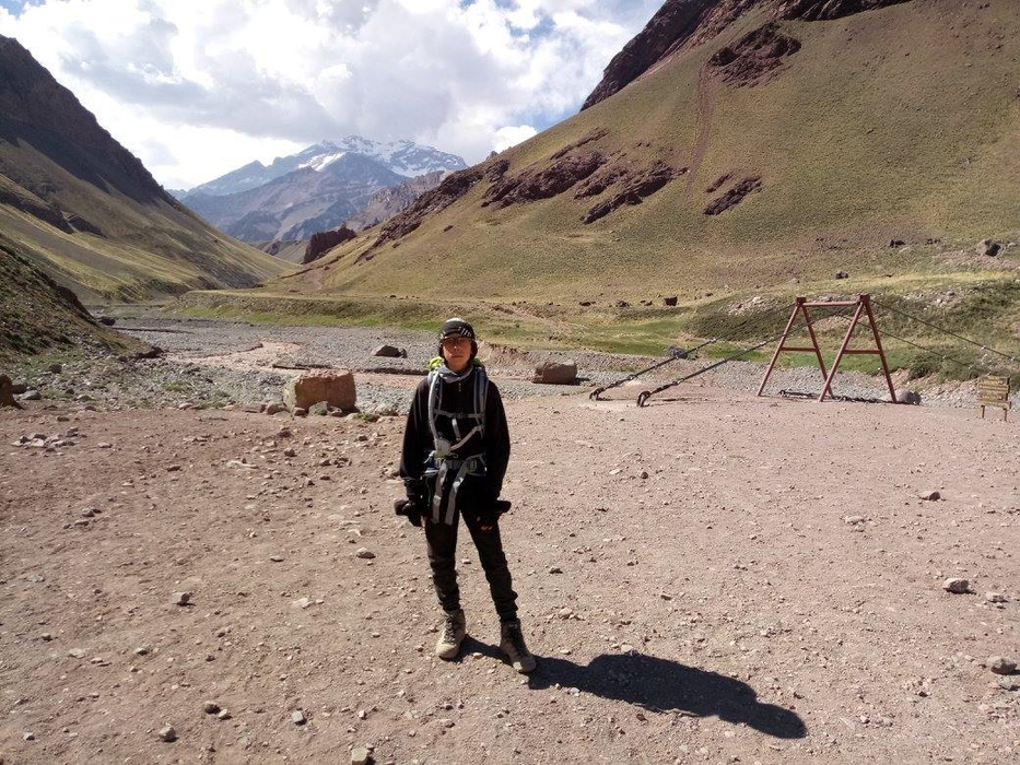 Coleg cu Geta la Clubul Sportiv Montan Altitude, Erik a atins, tot în anul 2016, Vârful Aconcagua din Argentina, de 6.962 metri, cel mai înalt din America.