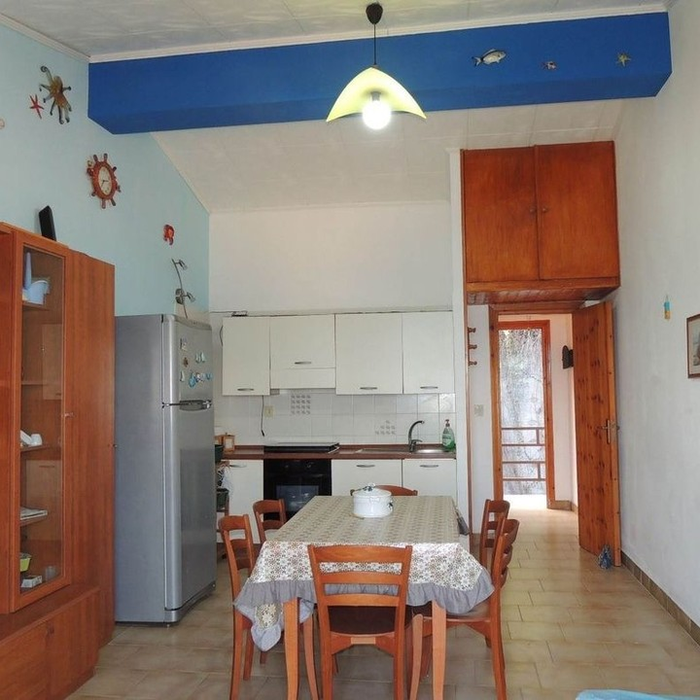 Cum arată cea mai ieftină casă de pe malul mării, în Sicilia? Costă mai puțin decât o garsonieră în București