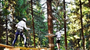 Minivacanța de 1 mai. Activitățile pe care le pot încerca cei care își doresc să meargă la munte