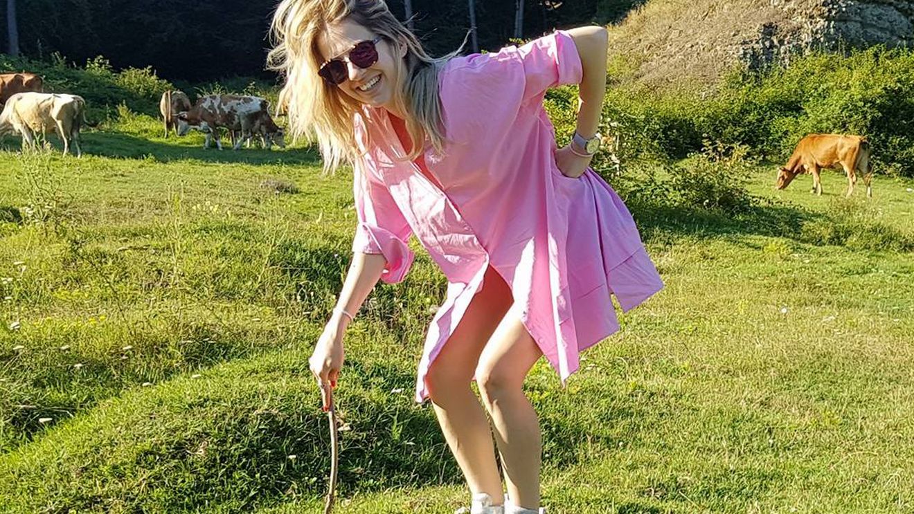 LIDIA BUBLE a ajuns piele şi os! Fotografia în costum de baie spune totul despre silueta vedetei