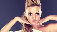 Alexandra Stan, desfiintata de stilist! Doamne fereste, pare personajul principal dintr-un film XXX cu extraterestri