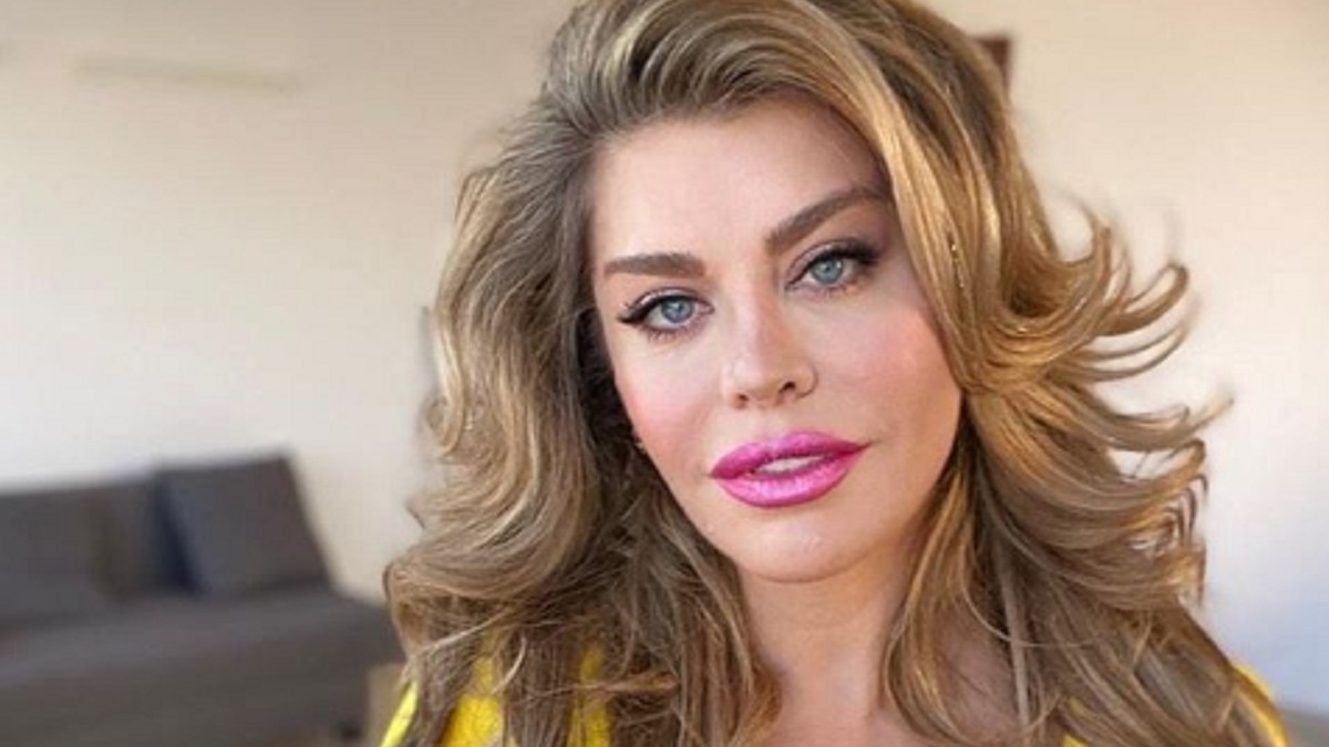 Loredana Groza, mai sexy ca niciodată! A pozat ca în reviste, dar i-a scăpat din vedere un detaliu intim