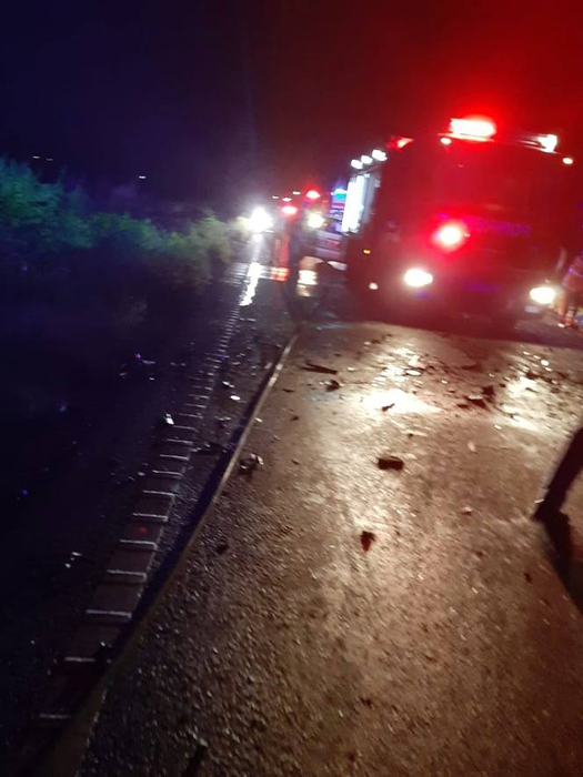 COD ROȘU în România, în această dimineață! Cinci morți și șapte răniți în urma unui accident între trei mașini. FOTO