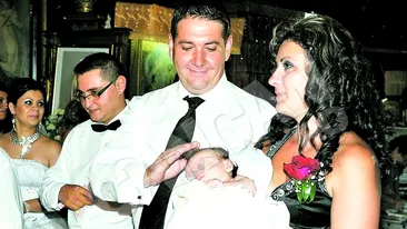 Adriana Popescu, suparata pe Adi Caval, care o acuzase ca ii destrama familia: Nasul mi-a zis ca ma iubeste de trei ani!