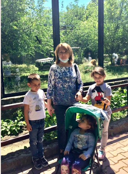 Imaginea de milioane! Maria Băsescu, alături de cei patru nepoți ai ei