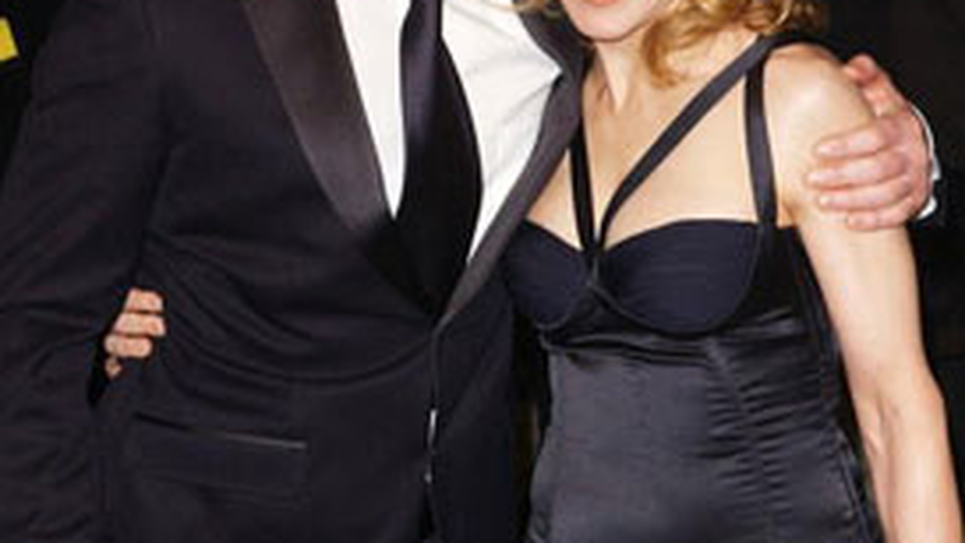 Guy Ritchie isi abandoneaza iubita de Sarbatori! Petrece Craciunul cu Madonna  si copiii