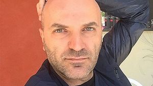 Dan Capatos a luat foc. Îi pune la zid pe părinţii copiilor abuzaţi de poliţistul pedofil. “Este absolut oribil, au cerut bani...”