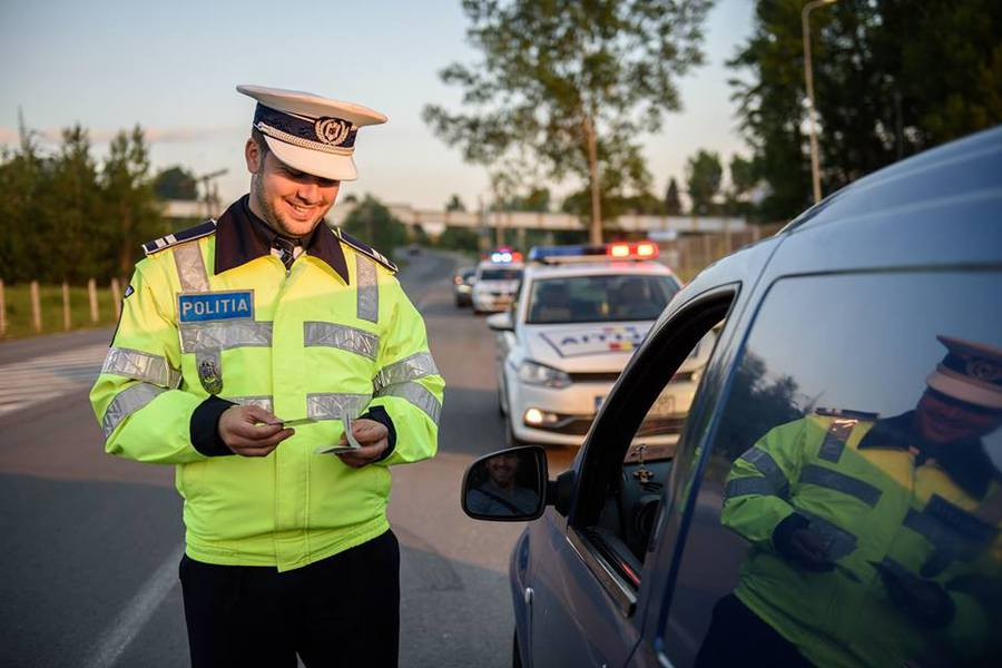 Românii ar putea plăti amenzile la jumătate, în termen de 15 zile, în loc de 48 de ore
