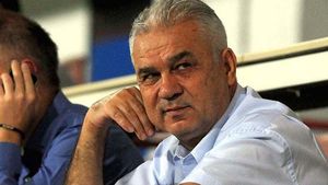 S-a retras aici după „ruşinea” de la Euro! Aşa arată ”palatul de taină” al lui IORDĂNESCU!