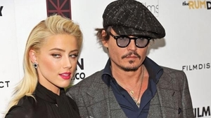 Johnny Depp s-a casatorit civil cu Amber Heard