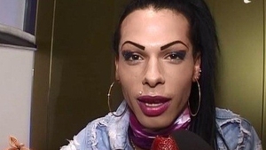 Scandal monstru între un cunoscut cântăreț și transsexualul care spune că a fost ”agățat” de Guță: ”Vreau 100.000 de lei ca să...!”
