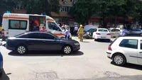 Polițist de la rutieră, rănit în trafic de un șofer grăbit. FOTO