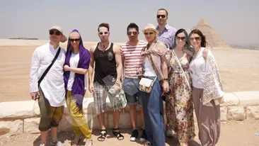 Lora, ex-Wassabi, confundata cu Shakira in Egipt