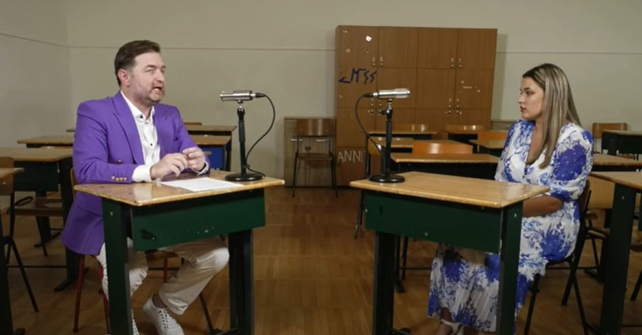 Ce ar modifica Raluca Alexandru, eleva care a luat 10 la BAC, în sistemul de învătământ. Dezvăluiri în podcastul ALTCEVA cu Adrian Aretene