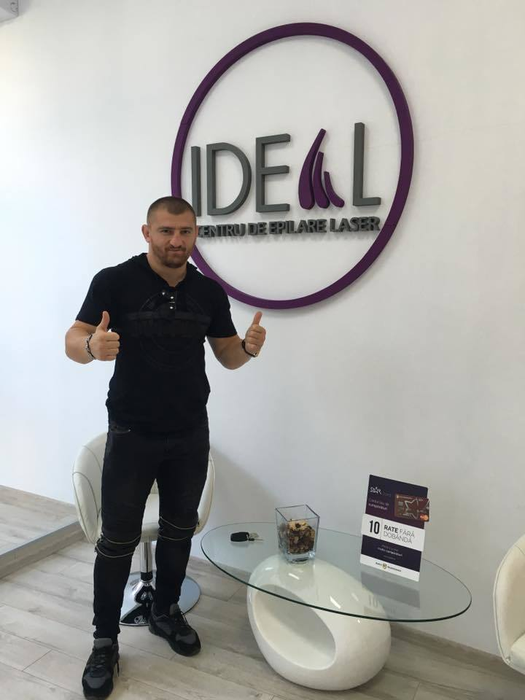 Toată lumea îl cunoaşte pe Cătălin Moroşanu, dar puţin ştiu cum arată fratele lui! Uite cât de bine îi seamănă Claudiu