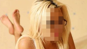 O diva de la noi sufera dupa ce si-a pus silicoane: "Nu mai rezist din cauza durerii. Simt ca imi explodeaza sanii"