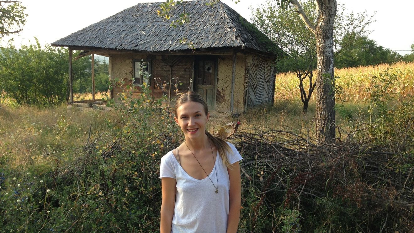 Adela Popescu, mărturisiri sincere despre copilăria trăită în sărăcie: ”Te frustrezi, invidiezi, urasti pe omul ce poate!”