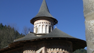 Tepe in numele Domnului. Iata cum poti sa pleci in pelerinaj cu Dumnezeu si sa dai de... dracu la destinatie