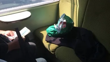 Gestul făcut de doi bătrâni din Iași în timp ce călătoreau într-un tramvai foarte aglomerat: „Toată lumea plătește pentru mijlocul de transport!”