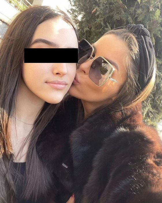 Denisa Nechifor a trecut prin clipe de groază. Fiica ei s-a aflat în clădirea care a luat foc pe Șoseaua Nordului seara trecută