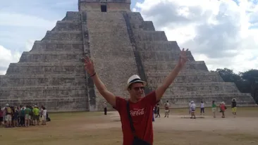 Incredibil! Cel mai bogat fotbalist roman a dat zeci de mii de euro pentru a se intalni cu mayasii!