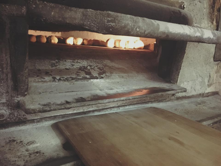 Cuptorul de pe vremea CAP-ului a prins din nou viață