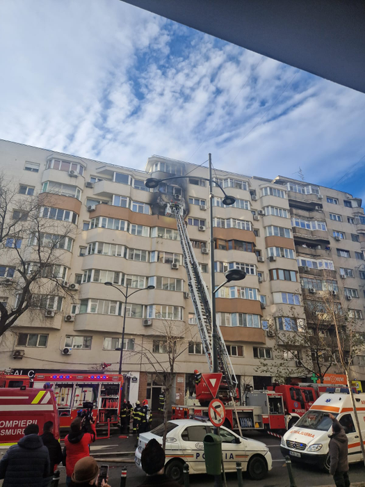 Incendiu pe Calea Dorobanți din București, chiar lângă ambasada Turciei. Un apartament s-a făcut scrum