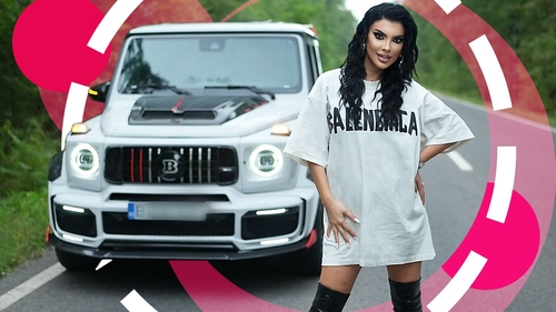 Andreea Tonciu și-a ”tras” bolid de 700.000 €, unicat în România, dar nu știa ce o să i se întâmple pe străzile din Capitală: ”Acostată” de puștiul cu tupeu: să înnebunească iubita!