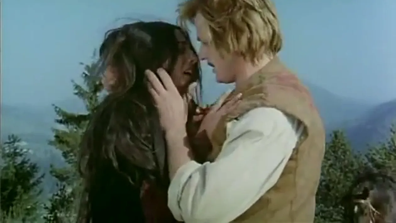 Florin Piersic, in ipostaze fierbinti cu o femeie. A dezbracat-o si a pus-o la pamant!