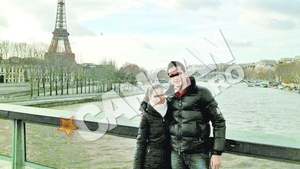 A dus-o la Paris de Revelion! Nepotul lui Lazarov e indragostit lulea de fata lui Argaseala! Andu Lazarov si Ruxandra Argaseala formeaza un cuplu de aproape doi ani.