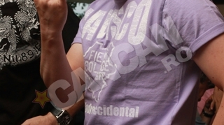 Bendeac se comporta ca un castigator la Loto! Dupa ce a semnat un contract baban cu Antena 1 a fugit sa-si ia masina noua