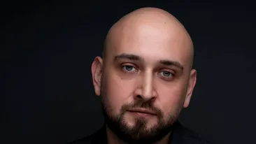 Cine este actorul Vlad Marinescu, reținut în ancheta The Buddhist. Ar fi stat la masă alături de Adrian Copilul Minune în momentul descinderii