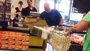 Octavian Belu a făcut gimnastică într-un...hypermarket